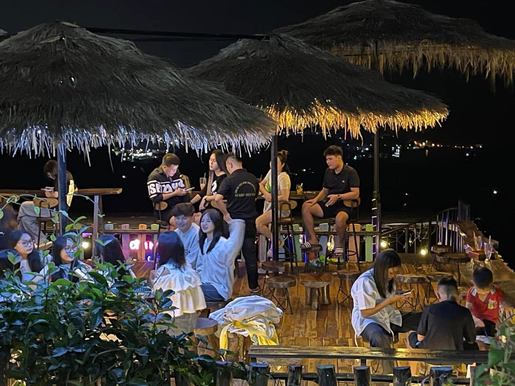 Ecolodge Ke Nenh Dien Bien Ban Him Lom Ngoại thất bức ảnh